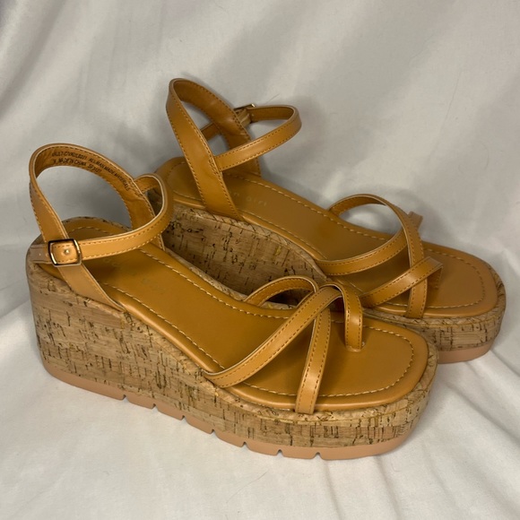 Madden Girl Tan Wedge Sandals - Picture 6 of 6